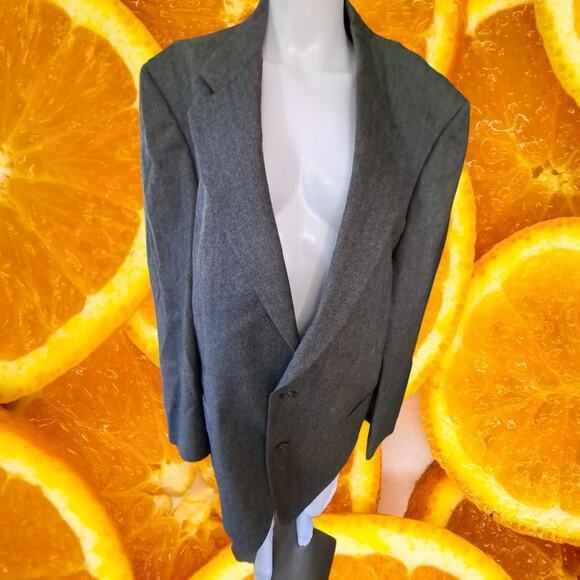 Burberry Gray 2 Button Blazer 100% Wool Blazer - Picture 2 of 6